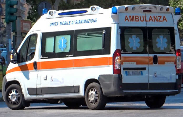 Capaccio, ciclista di 66 anni muore investito sulla Statale 18