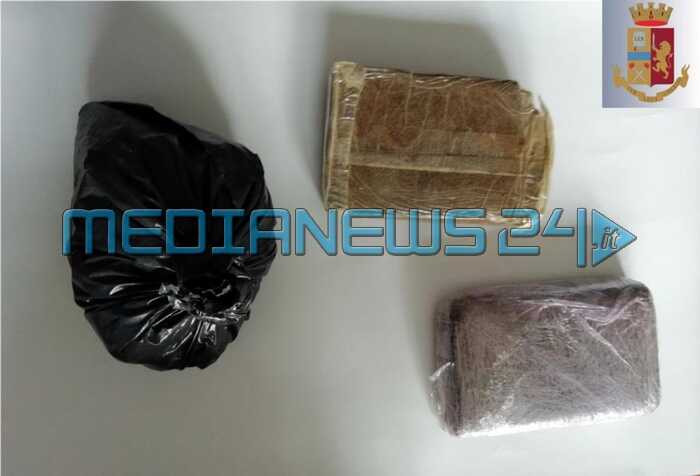 Salerno. Spacciava droga con i figli minori in auto: arrestato