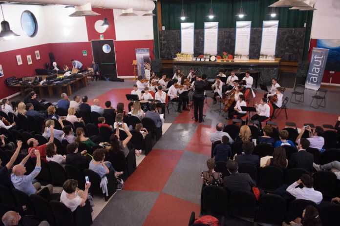 34101507_2007538536176952_1967327585457143808_n