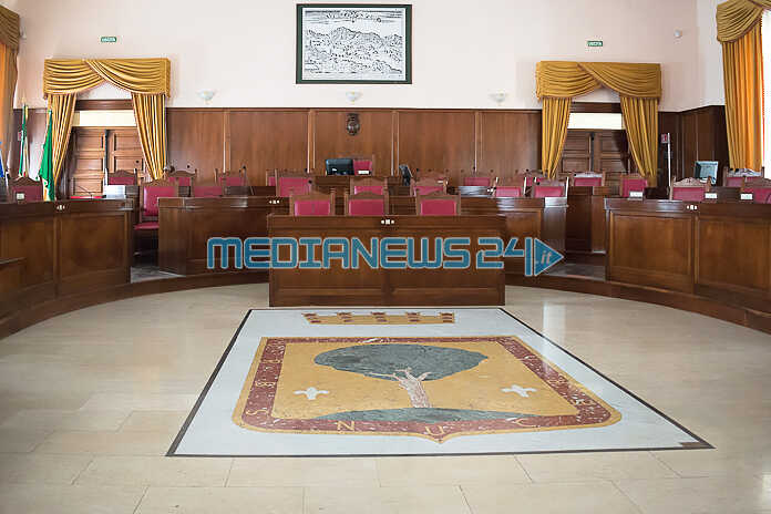 Conferenzastampacomune002