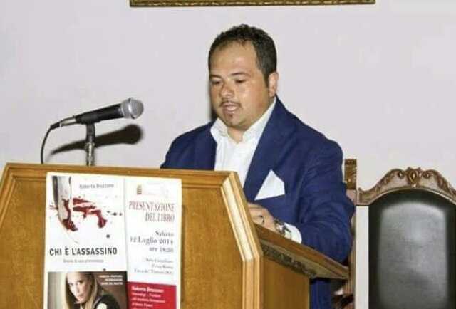 E98D3C33-1F72-4D0C-903A-1E9201ECFB80