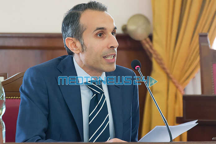 consigliocomunalenocerainferiore13giugno008