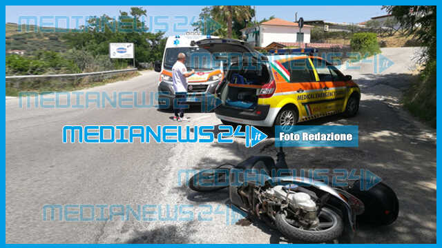 Santa Maria di Castellabate. Motociclista sbanda in una buca stradale