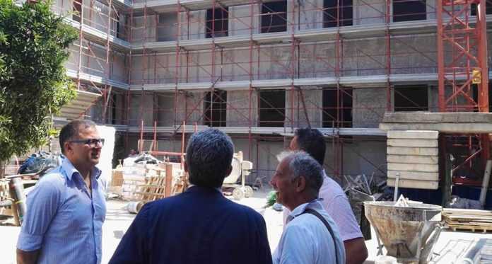 36926099_2099131040311683_8045579665126981632_n