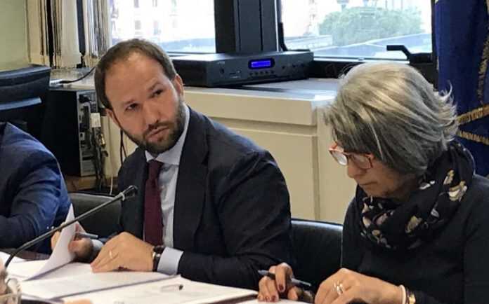 9616C1AA-FD06-4FE9-8994-776A86B0102E