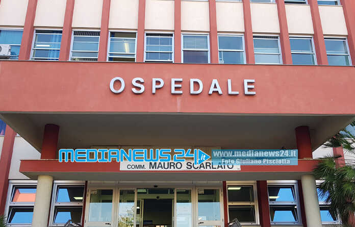 Scafati, donna di Angri in sala mortuaria ricoperta da formiche