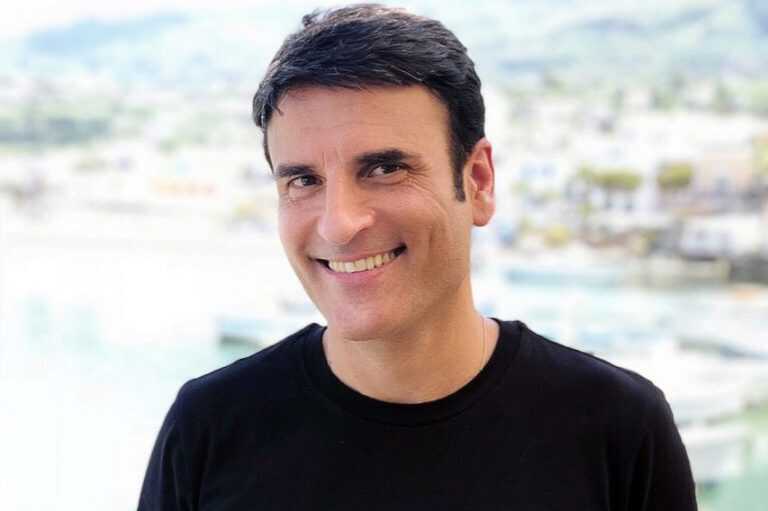 La passione che SAL e scende, rissa al concerto tra rivali in amore