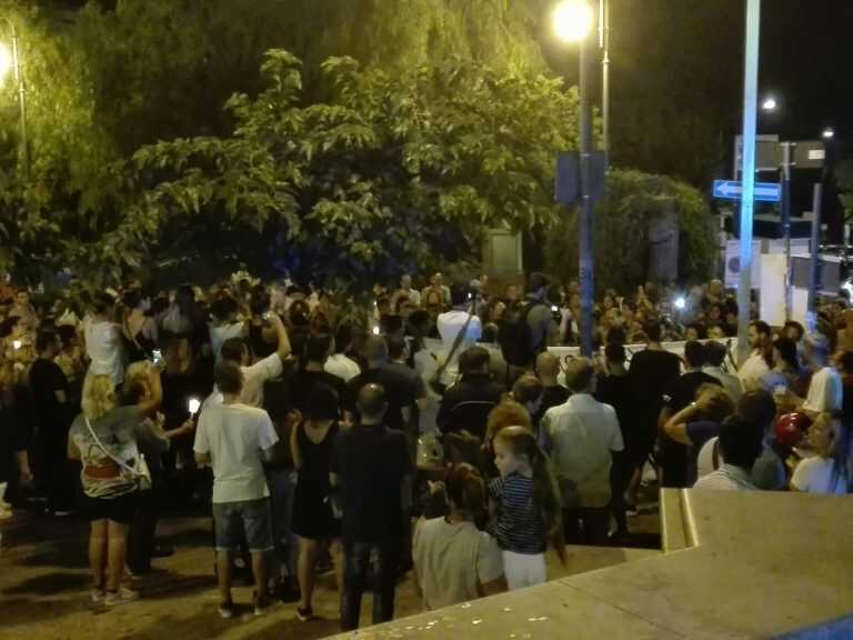 Nocera Inferiore. Mamma picchiata dal dipendente comunale: simbolo della fiaccolata dell’8 Marzo