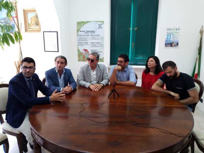 42203204_2415104421838641_3735488913104437248_n