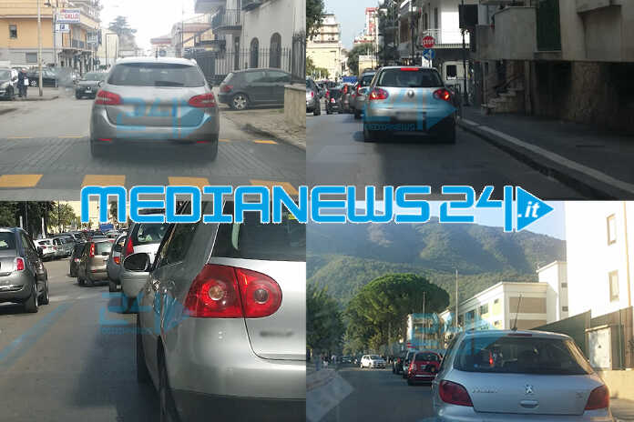 Angri . Scuole riaperte dopo una settimana, ma continua il caos del traffico