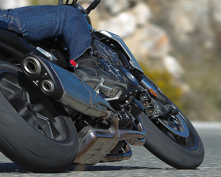 Baronissi. In moto senza targa percorre ad alta velocità le strade della città. Fermato