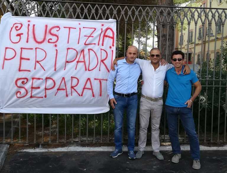 Padri separati, pronta un’altra clamorosa protesta