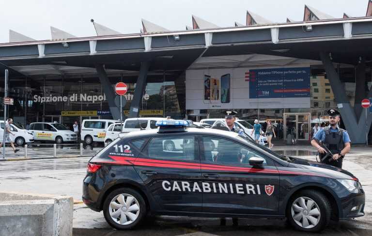 Napoli. Borseggi e rapine nei mezzi pubblici: Carabinieri e Polfer eseguono due misure