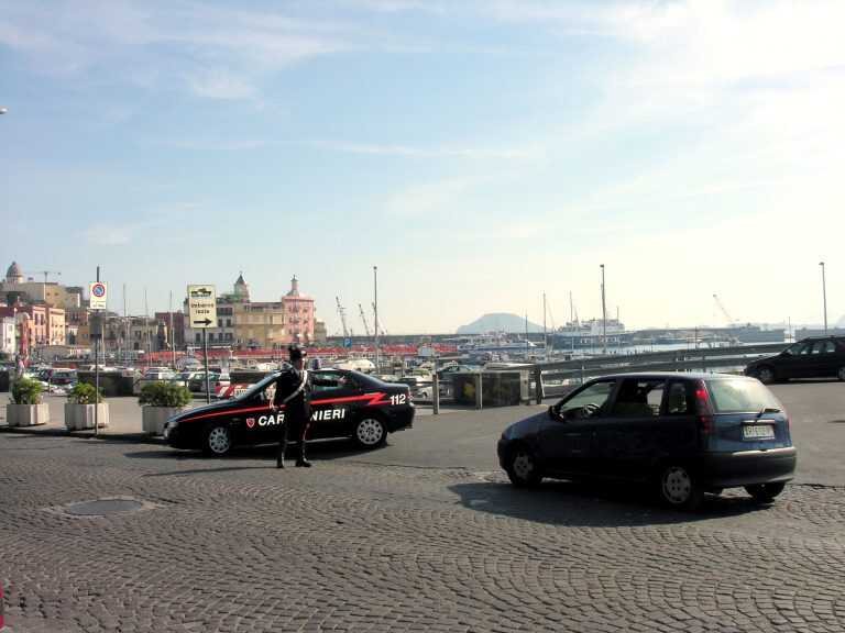 Pozzuoli, repulisti dei carabinieri: proposto Daspo per sei parcheggiatori