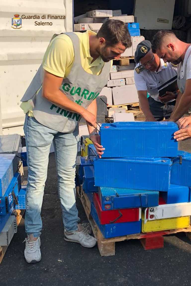Sequestrate 60 tonnellate di rifiuti speciali nel Porto di Salerno