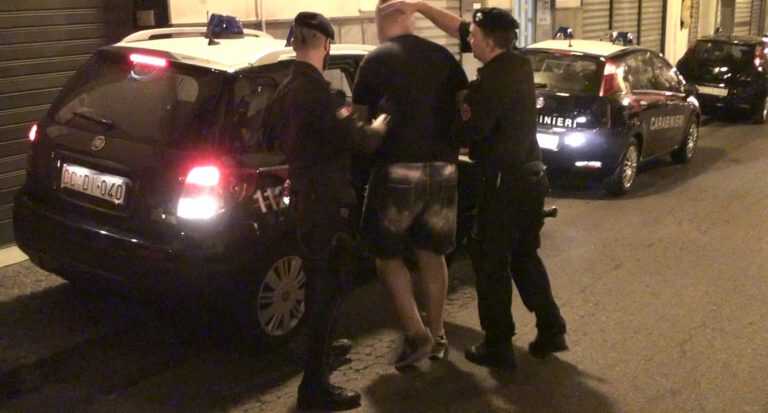 S.Sebastiano al Vesuvio – Maltrattamenti familiari. Colto sul fatto 52enne di San Giorgio a Cremano