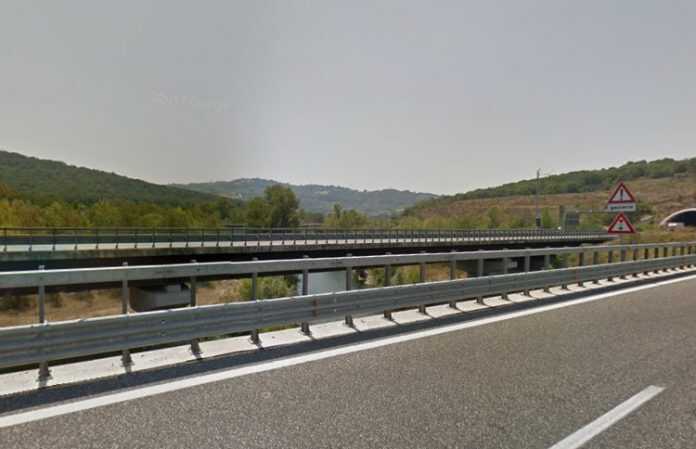 ponte autostrada reggio - contursi - campagna