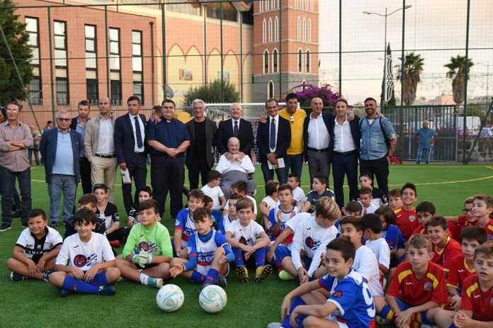 43565333_1119911341497606_7631426212270702592_n