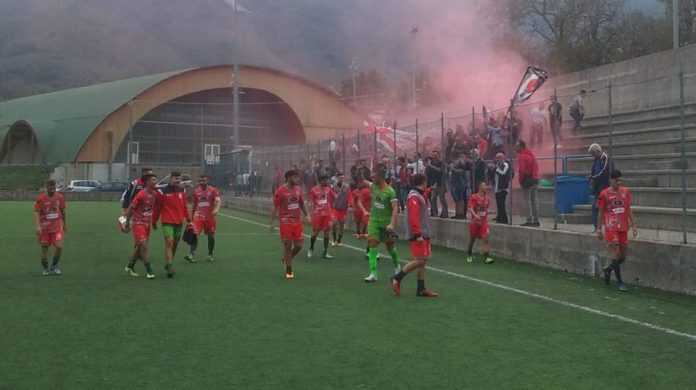 44115724_1913006272340490_2113861471480840192_n