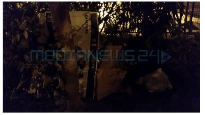 Casa cartone villa Santa Maria Pagani