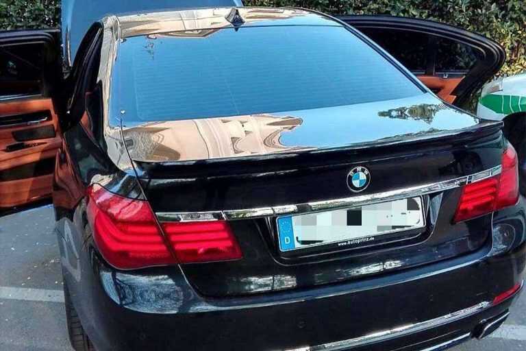 Salerno. Veicoli con targa straniera, scattano i controlli della Polizia municipale