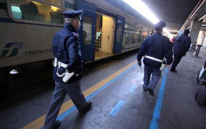 polizia_treno