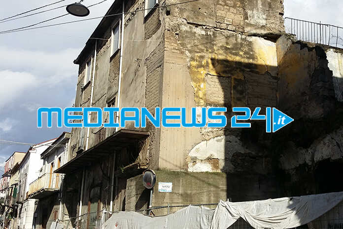 Angri. Stabili in stato di abbandono, il consigliere Giuseppe Del Sorbo,chiede risposte