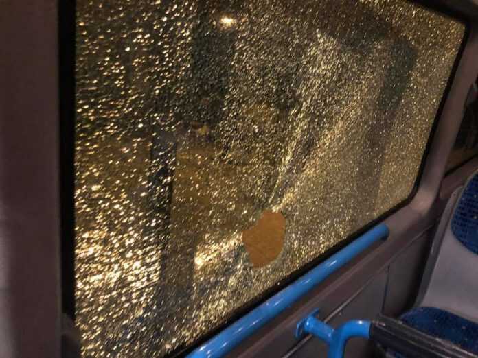 vetro rotto bus cava