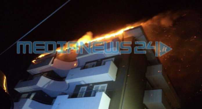 Incendio via mangioni