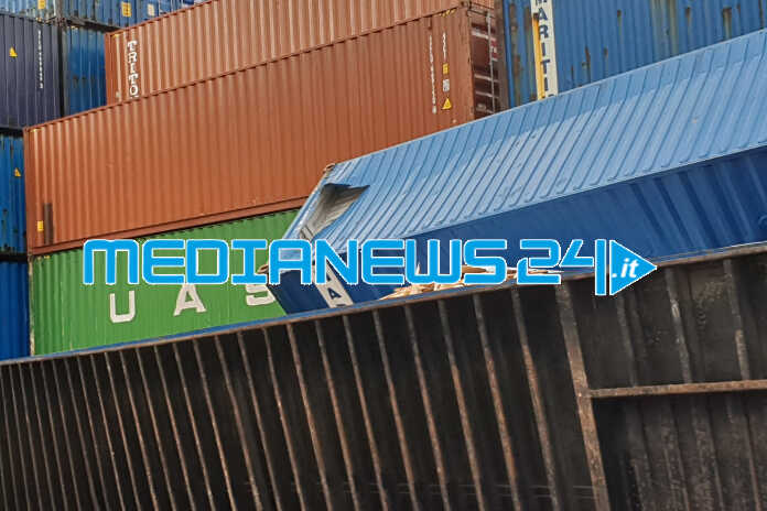 Porto di Salerno: si muore di amianto