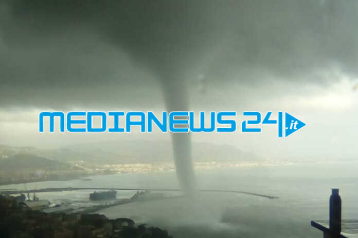 VIDEO MN24 / Salerno, Tromba d’aria al porto il video