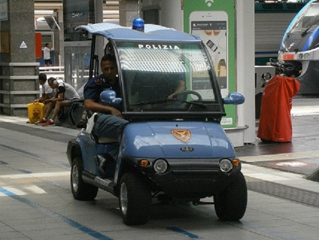 Napoli, stazione centrale – Controlli perimetrali dell’area.