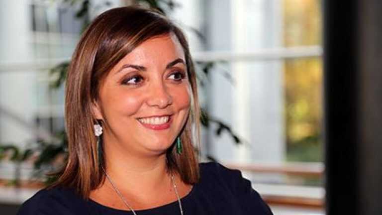 Violenza contro le donne, Adinolfi: «L’Unione Europea ha istituito un numero di assistenza telefonica»