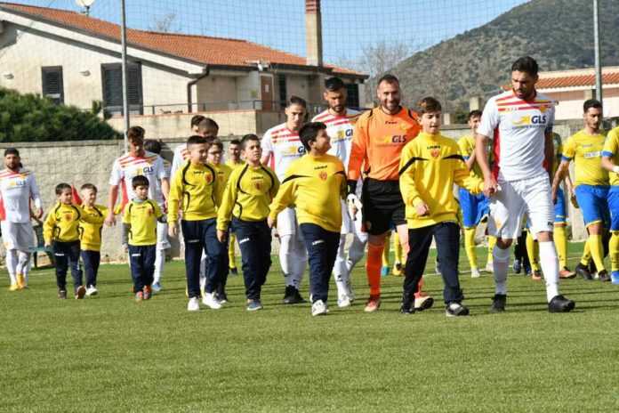 54255137_2229013904003210_6194182489758498816_n