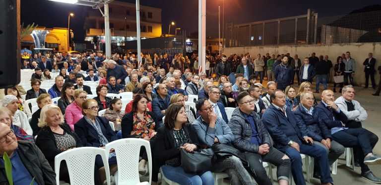 Elezioni Scafati. Pienone, abbracci e consensi per la chiusura di Alfonso Di Massa