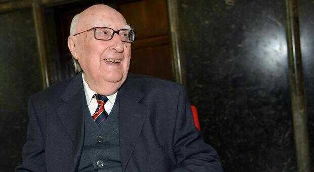 Camilleri è morto, lo piangono tutti, partendo da Montalbano