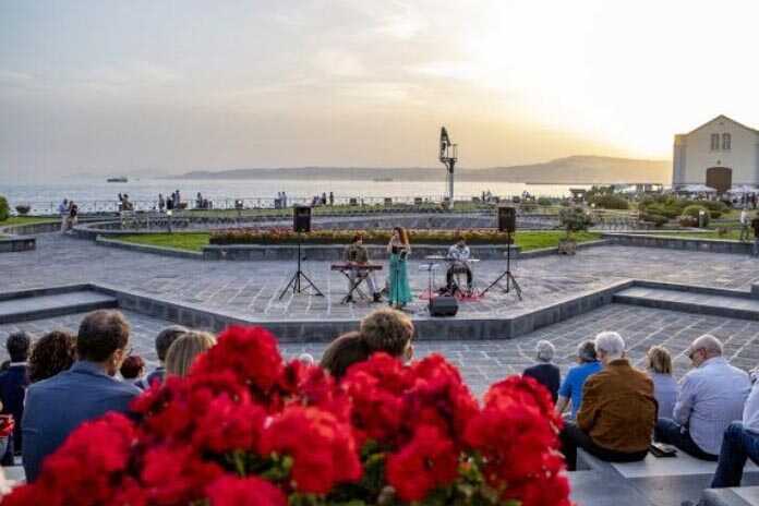 Napoli – In viaggio tra le locomotive d’epoca verso il buon vino