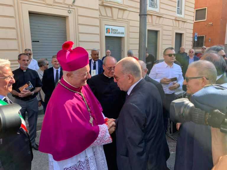 GALLERY – L’arrivo di Bellandi a Salerno, il saluto delle autorità