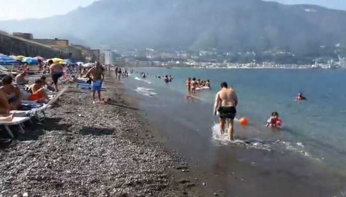 12297_castellammare-tutti-a-mare-dalla-villa-comunale-alla-foce-del-sarno-divieto-beffa