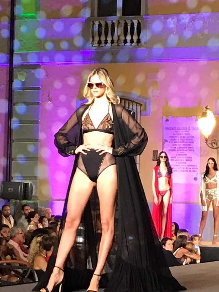 Nocera Inferiore, Fashion Art Show con modelle da vedere…