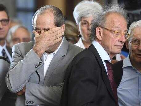 Mani Pulite, i superstiti al funerale di Borrelli