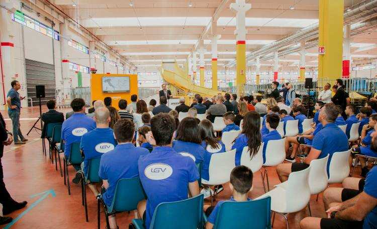 Amazon, la nuova frontiera si chiama Arzano