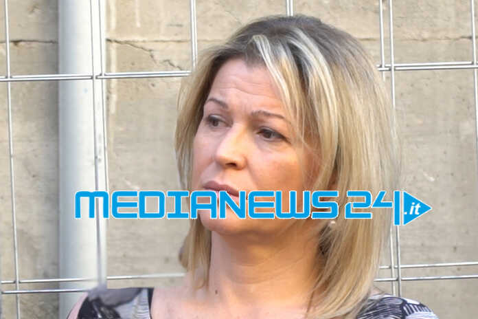 Angri – Pura follia, distrutti gli “arredi urbani“, cittadini indignati