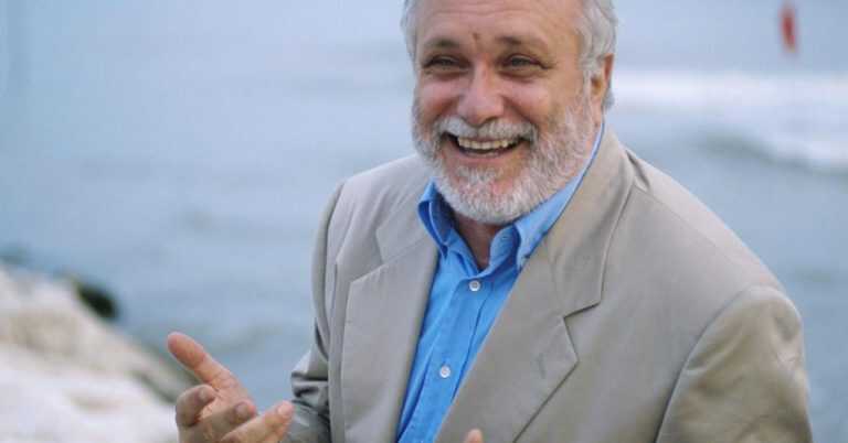 Furore, l’omaggio a De Crescenzo divide