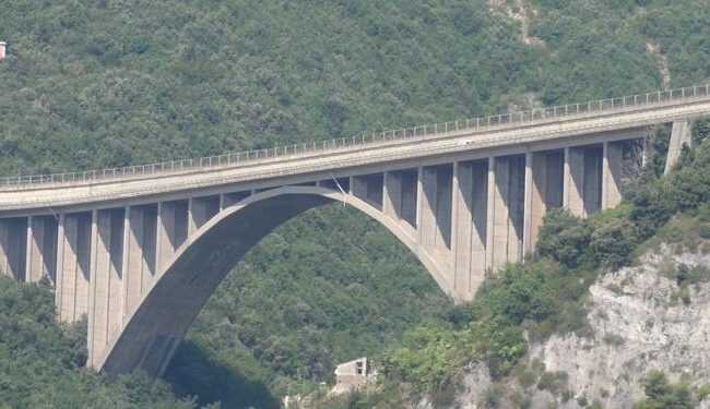 viadotto-Olivieri-Salerno-650x375
