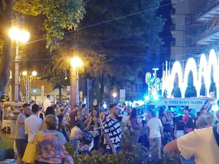 Pagani, fuochi pericolosi, ragazza colpita alla testa da schegge di petardo