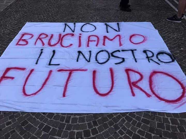 Eboli, Non bruciamo il nostro futuro