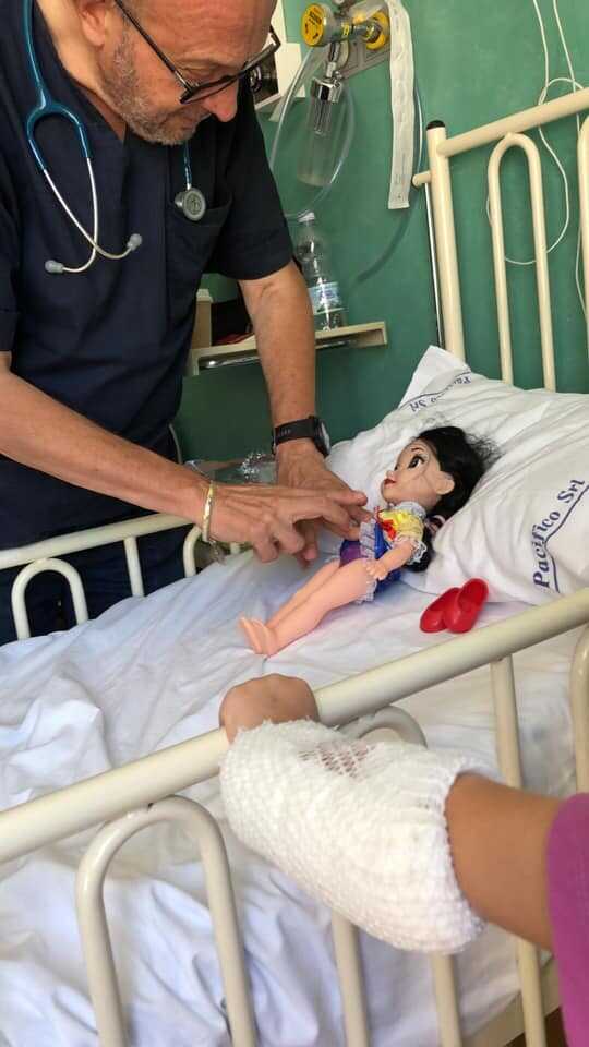 Cava de’ Tirreni, Malamisura, il dottore alla Patch Adams