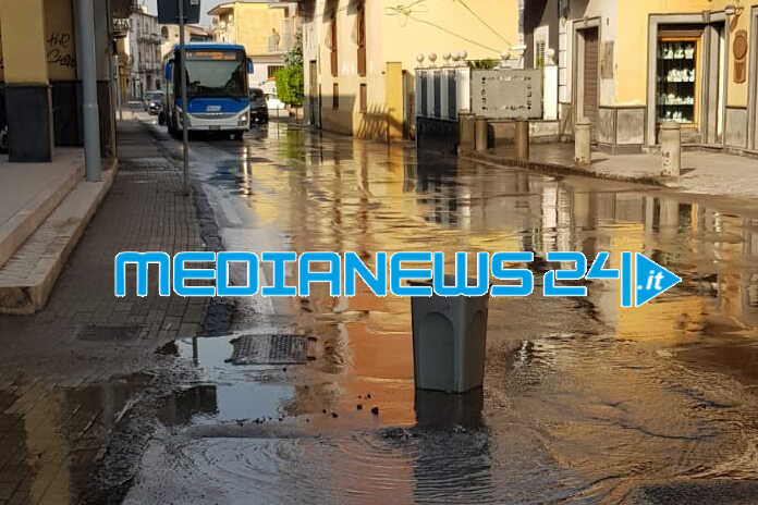 Angri – Ci risiamo, via Crocifisso sembra una barzelletta