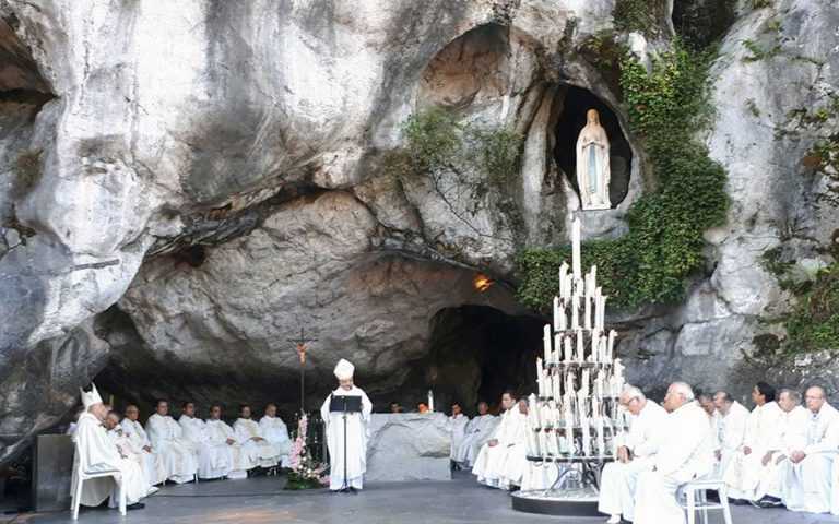 Diocesi Nocera-Sarno, cominciato il pellegrinaggio a Lourdes